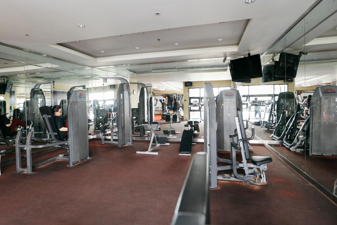 Hotel Santika Понтианак Экстерьер фото